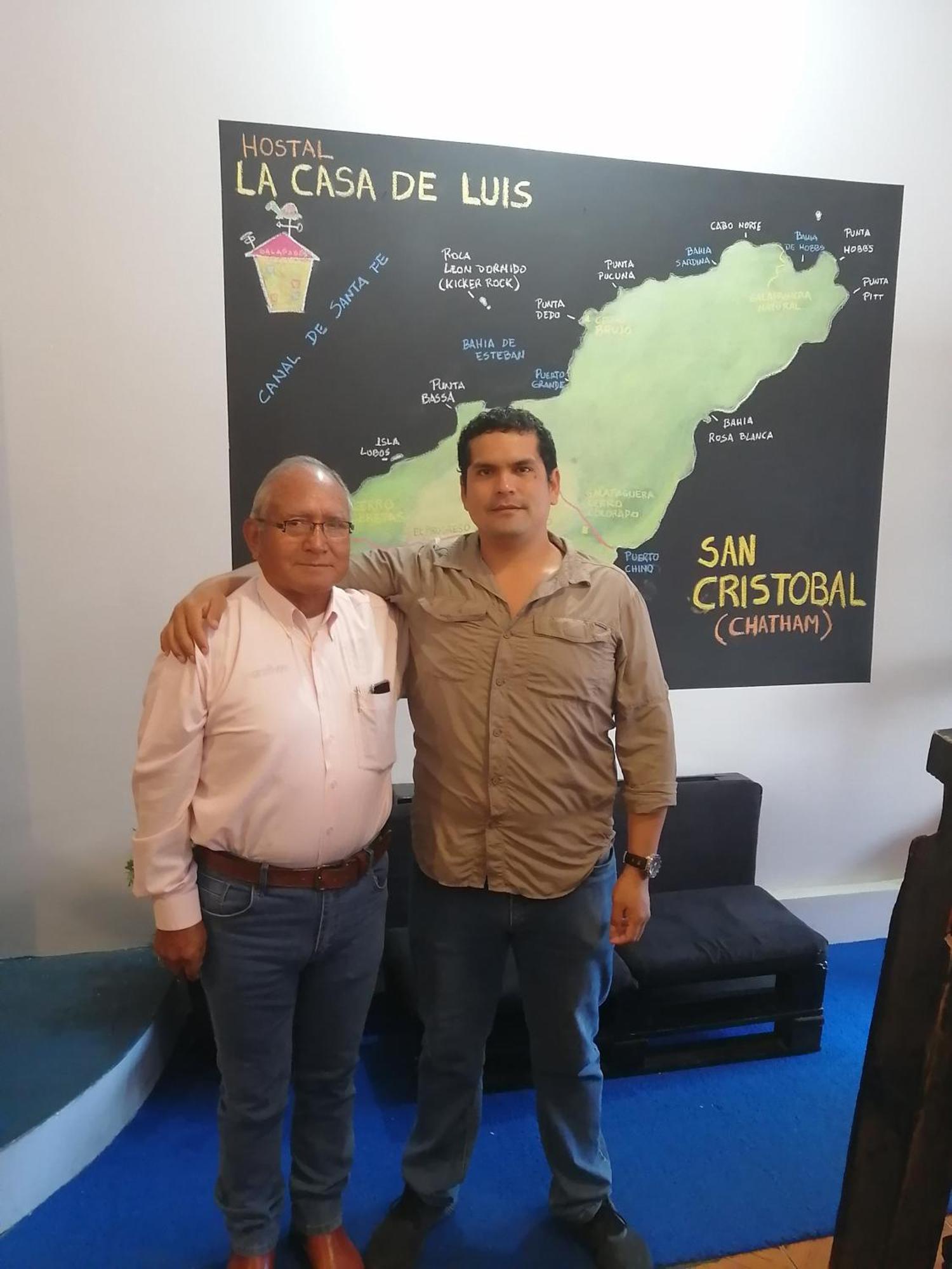 Hostal La Casa De Luis Puerto Baquerizo Moreno Exteriör bild