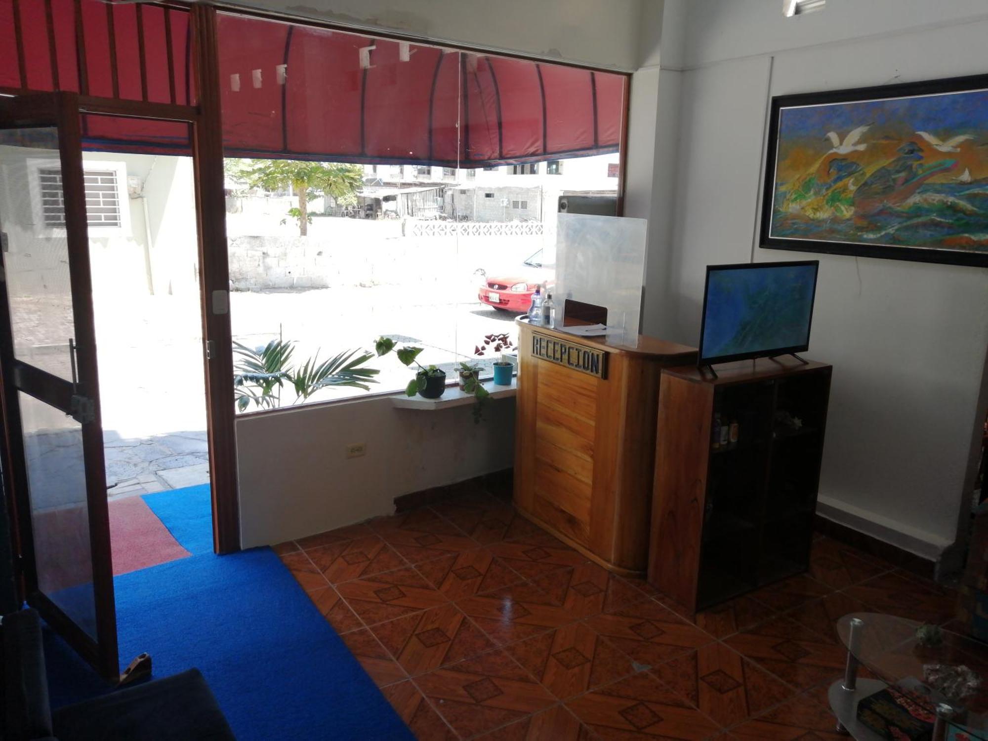 Hostal La Casa De Luis Puerto Baquerizo Moreno Exteriör bild