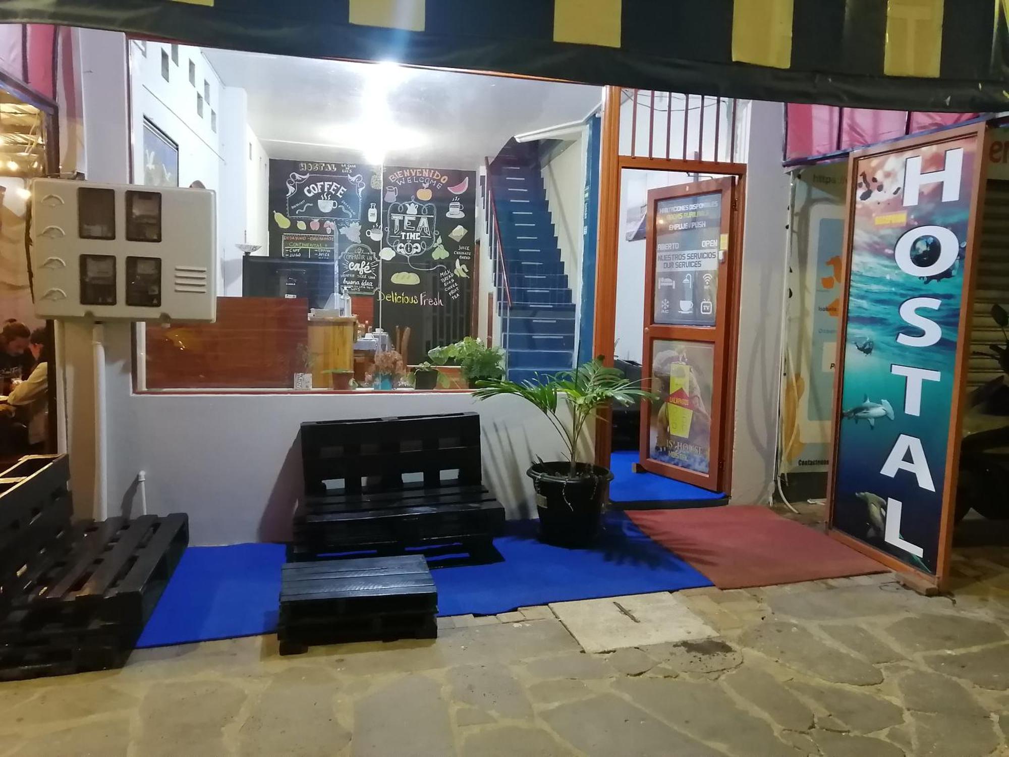 Hostal La Casa De Luis Puerto Baquerizo Moreno Exteriör bild