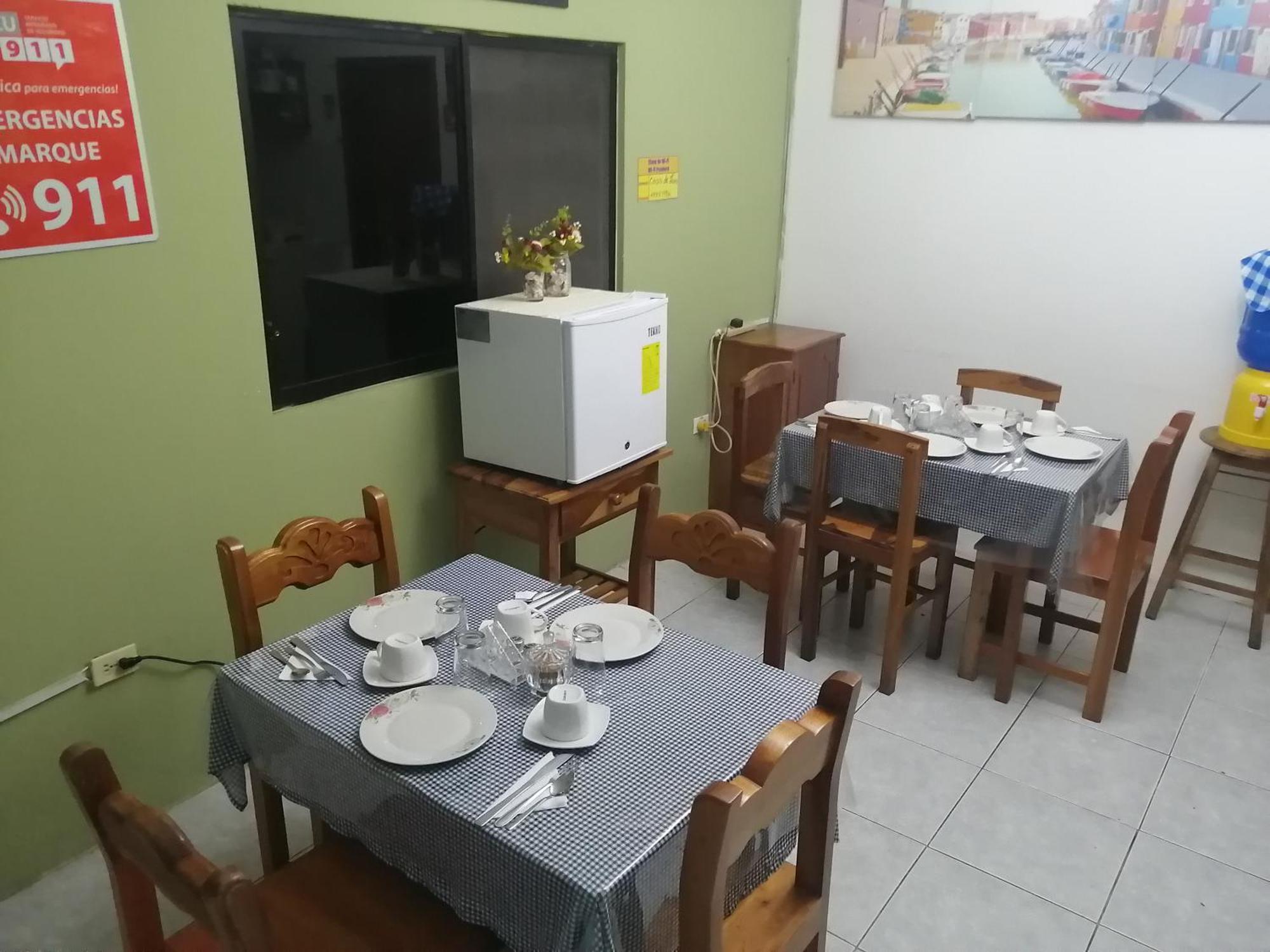 Hostal La Casa De Luis Puerto Baquerizo Moreno Exteriör bild