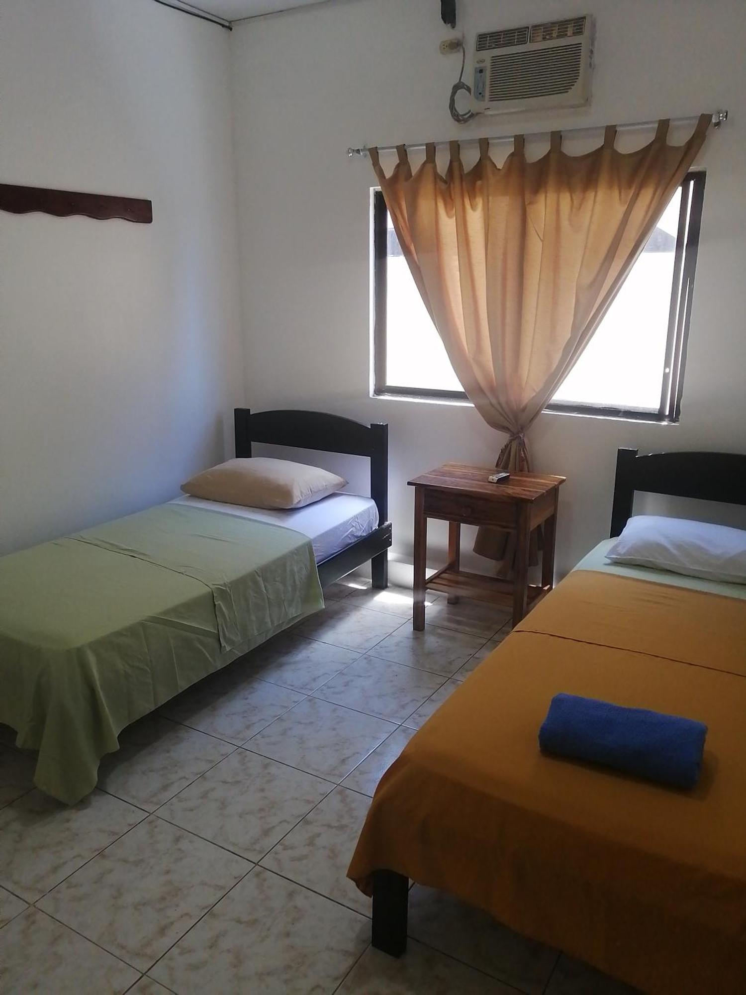 Hostal La Casa De Luis Puerto Baquerizo Moreno Exteriör bild