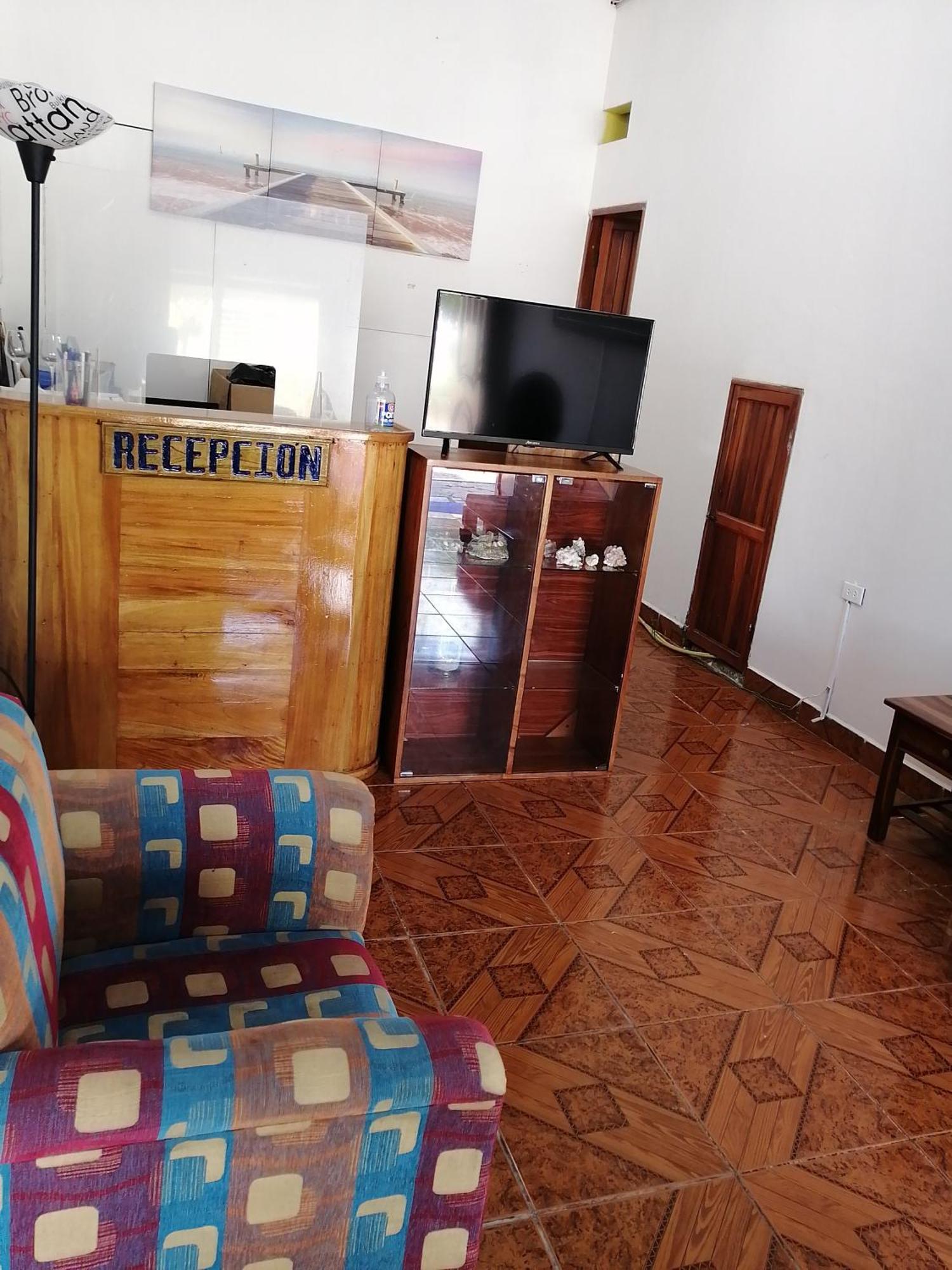 Hostal La Casa De Luis Puerto Baquerizo Moreno Exteriör bild