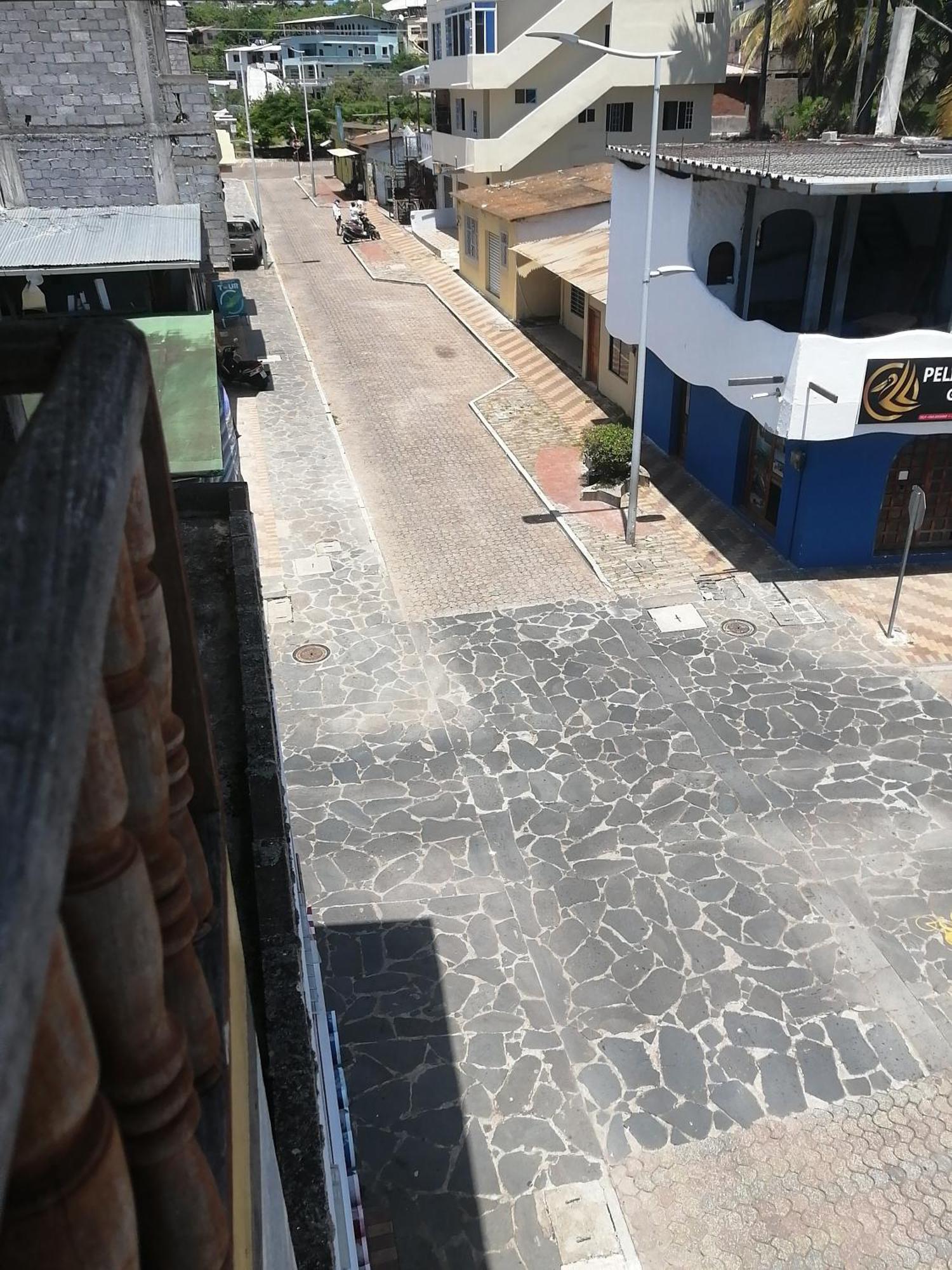 Hostal La Casa De Luis Puerto Baquerizo Moreno Exteriör bild